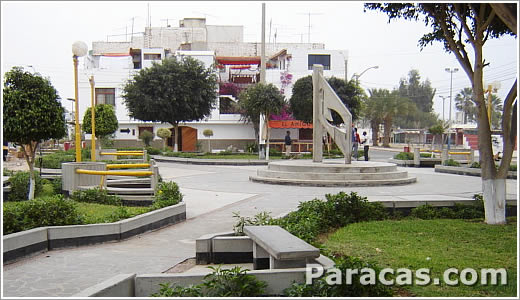 Plaza de Paracas Ica Peru